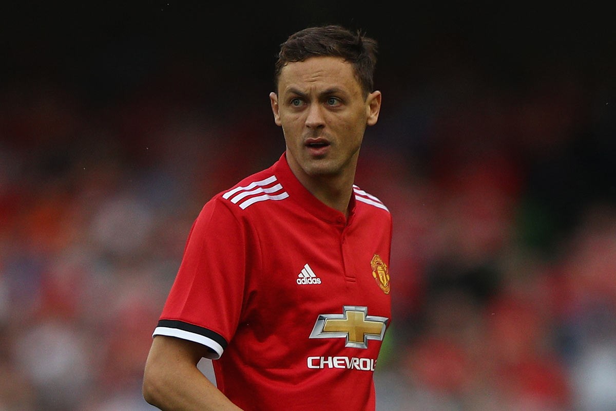 他冷静沉着 他冷静沉着